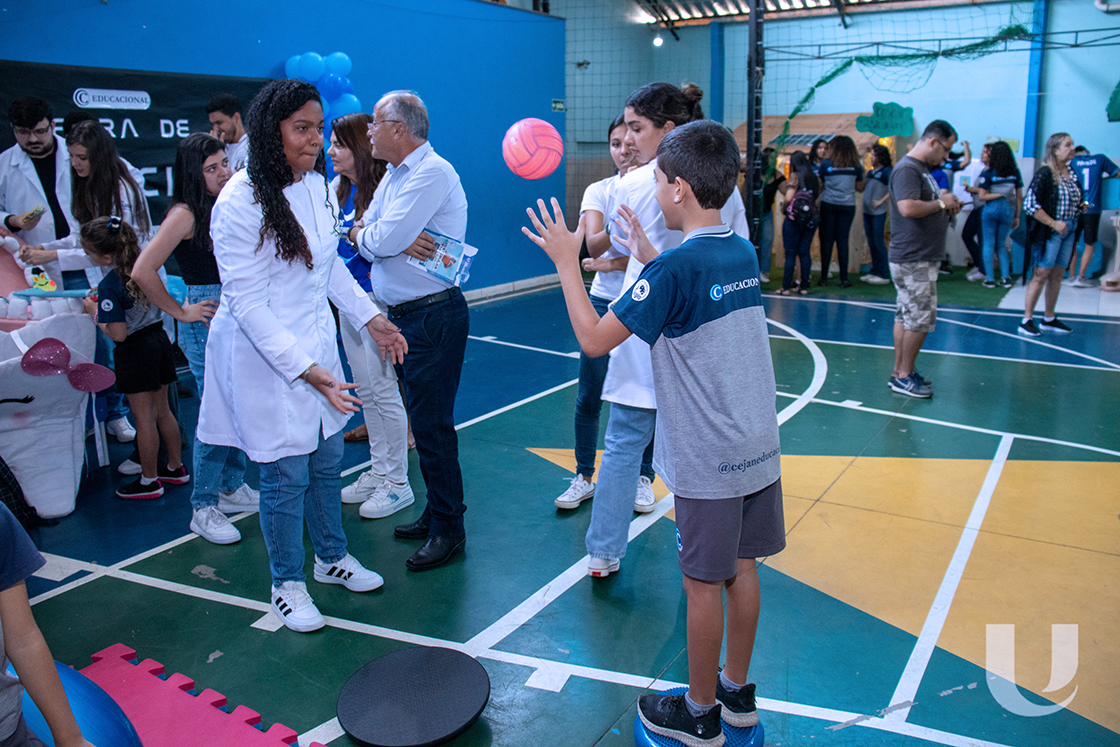 19_08_2024_Faculdade_Unilagos_participa_da_Feira_de_Profissões_no_Colégio_CEJAN_com_ações_de_saúde (16)