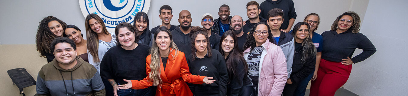 O curso de Fisioterapia promove palestra sobre Manejo das Intercorrências na Estética
