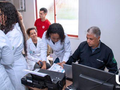 01-04-2025_Unilagos_leva_atendimento_de_Fisioterapia_aos_Bombeiros_de_Araruama (44)