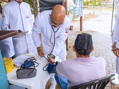 01-09-2025_Unilagos_promove_ação_do_Programa_Raízes (16)