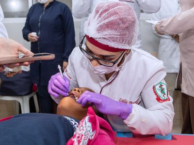 Projeto de extensão leva atendimento odontológico a crianças de São Vicente