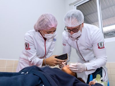 Projeto de extensão leva atendimento odontológico a crianças de São Vicente