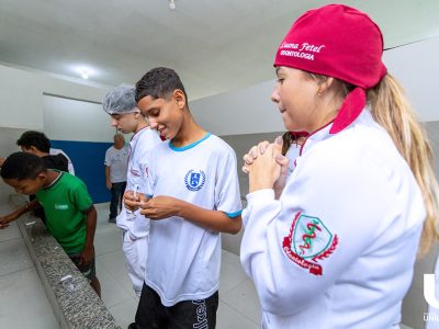 21-10-2025_Alunos_participam_do_Projeto_Maré (33)