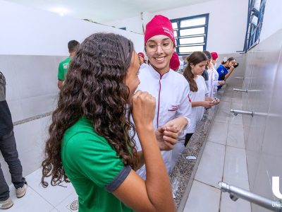 21-10-2025_Alunos_participam_do_Projeto_Maré (36)