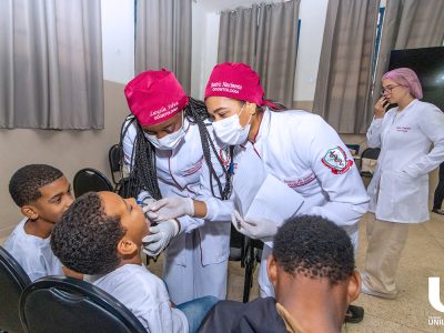 21-10-2025_Alunos_participam_do_Projeto_Maré (53)