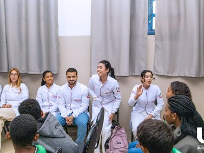 21-10-2025_Alunos_participam_do_Projeto_Maré (6)