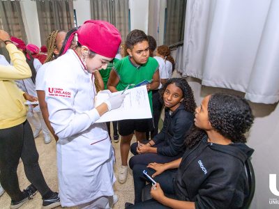 21-10-2025_Alunos_participam_do_Projeto_Maré (60)