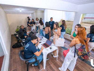 26-05-2025_III_Jornada_Odontológica_de_Araruama_reúne_estudantes_e_profissionais (114)