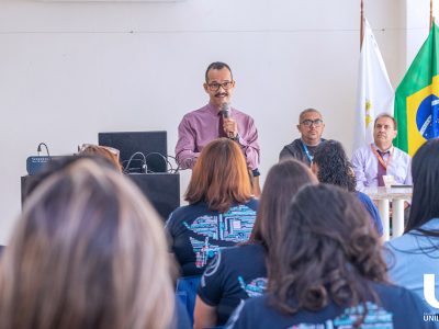 26-05-2025_III_Jornada_Odontológica_de_Araruama_reúne_estudantes_e_profissionais (142)