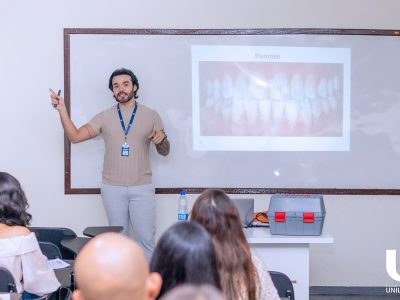 26-05-2025_III_Jornada_Odontológica_de_Araruama_reúne_estudantes_e_profissionais (45)