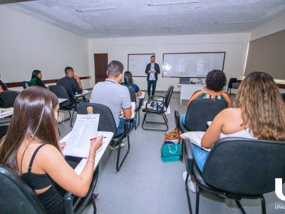 26-05-2025_III_Jornada_Odontológica_de_Araruama_reúne_estudantes_e_profissionais (49)