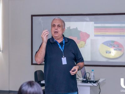 26-05-2025_III_Jornada_Odontológica_de_Araruama_reúne_estudantes_e_profissionais (61)