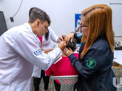 27-10-2025_Unilagos_participa_da_ação_Igreja_Aberta_Outubro_Rosa (31)