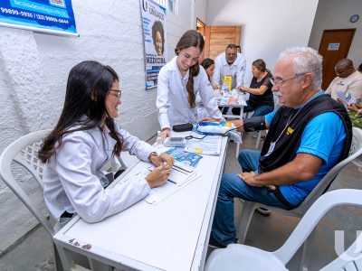 27-10-2025_Unilagos_participa_da_ação_Igreja_Aberta_Outubro_Rosa (38)