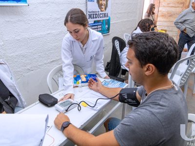 27-10-2025_Unilagos_participa_da_ação_Igreja_Aberta_Outubro_Rosa (9)