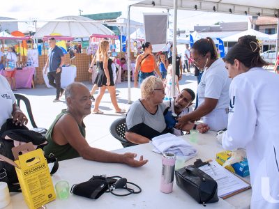 30-03-2025_Movimento_Saúde_leva_cuidado_e_informação_à_comunidade_na_Praça_Mataruna (15)