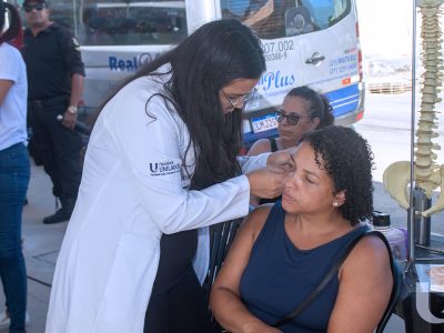 30-03-2025_Movimento_Saúde_leva_cuidado_e_informação_à_comunidade_na_Praça_Mataruna (36)