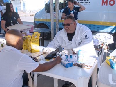 30-03-2025_Movimento_Saúde_leva_cuidado_e_informação_à_comunidade_na_Praça_Mataruna (41)
