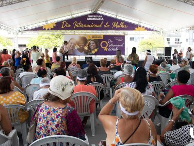 Alunos-de-Enfermagem-fazem-ação-no-Dia-Internacional-da-Mulher (2)