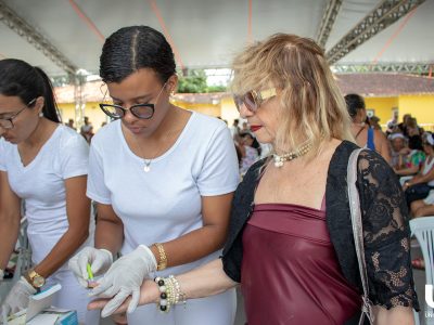 Alunos-de-Enfermagem-fazem-ação-no-Dia-Internacional-da-Mulher (21)