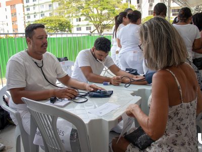 Alunos-de-Enfermagem-fazem-ação-no-Dia-Internacional-da-Mulher (25)