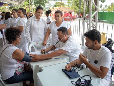 Alunos-de-Enfermagem-fazem-ação-no-Dia-Internacional-da-Mulher (27)