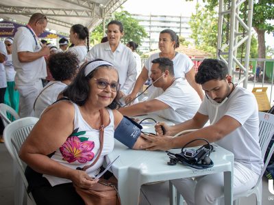 Alunos-de-Enfermagem-fazem-ação-no-Dia-Internacional-da-Mulher (28)