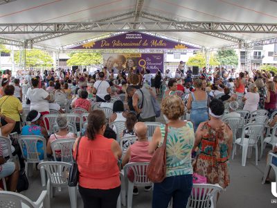 Alunos-de-Enfermagem-fazem-ação-no-Dia-Internacional-da-Mulher (9)