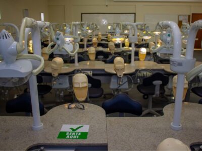 laboratorio-de-odontologia-faculdade-unilagos-2.jpg
